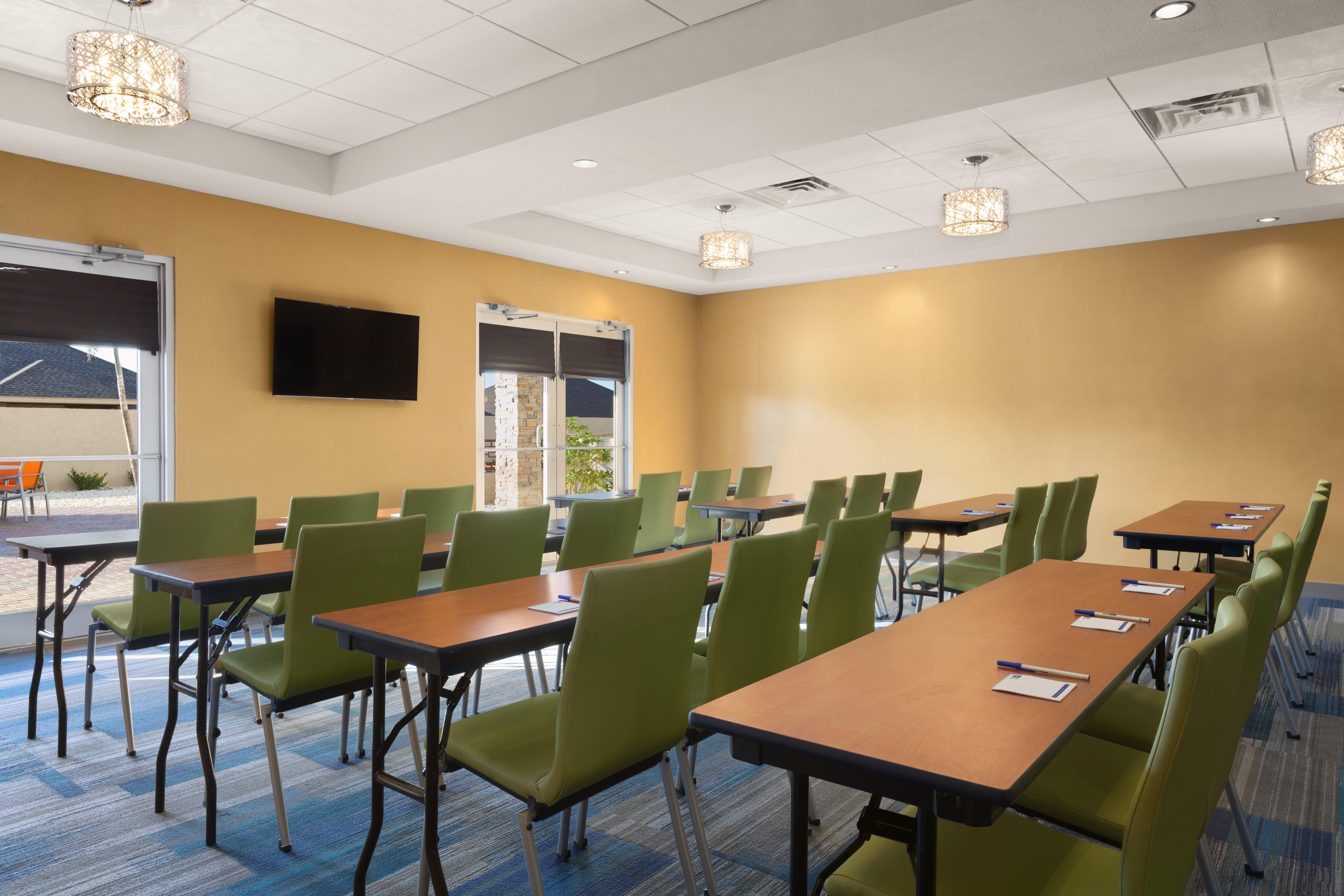 Holiday Inn Express & Suites Edinburg- Mcallen Area By Ihg Ngoại thất bức ảnh